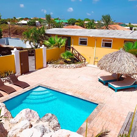 Casa Di Caribe - Beach House Willemstad Exterior photo